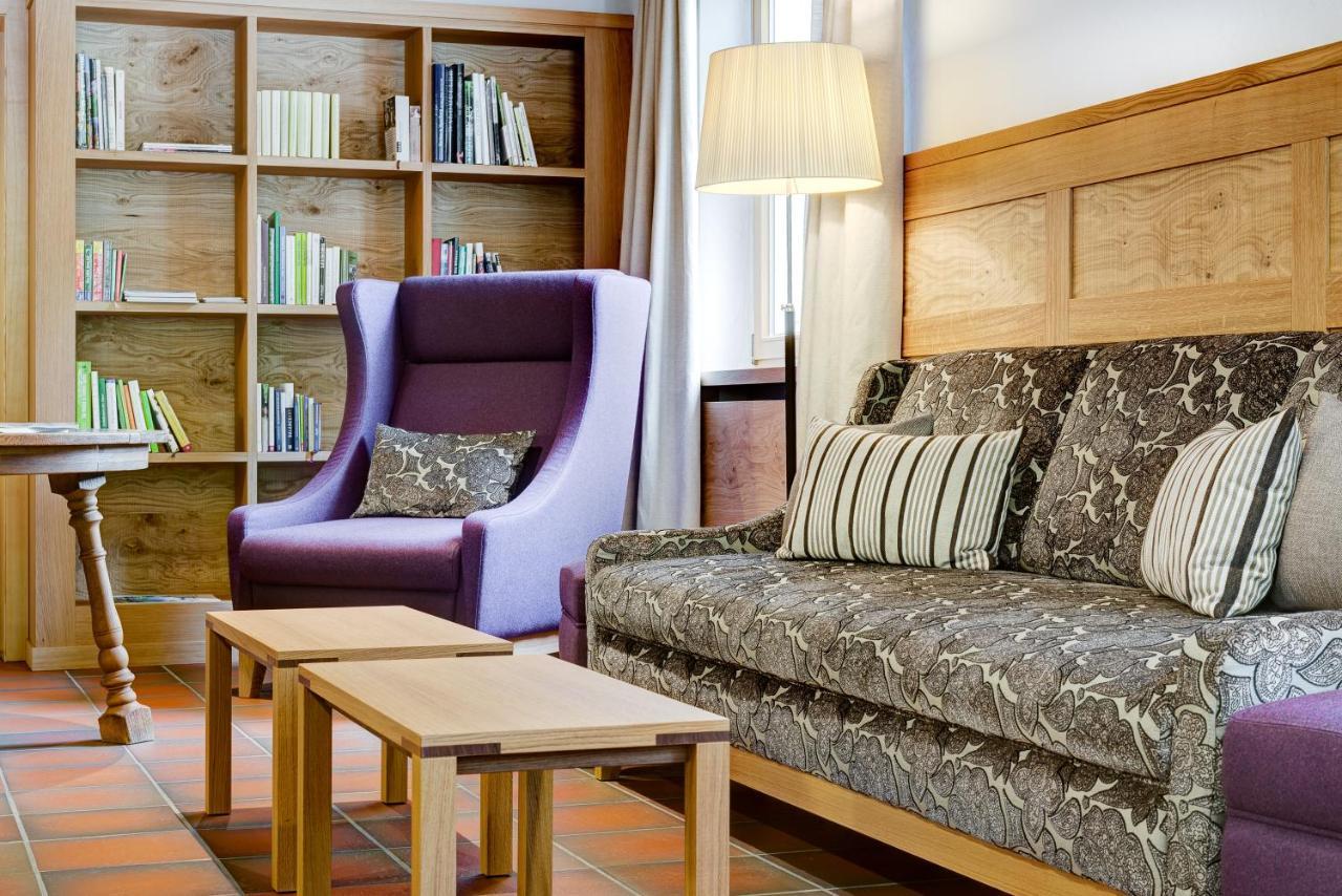 Hotel Gasthof Kreuz Sonntag Esterno foto